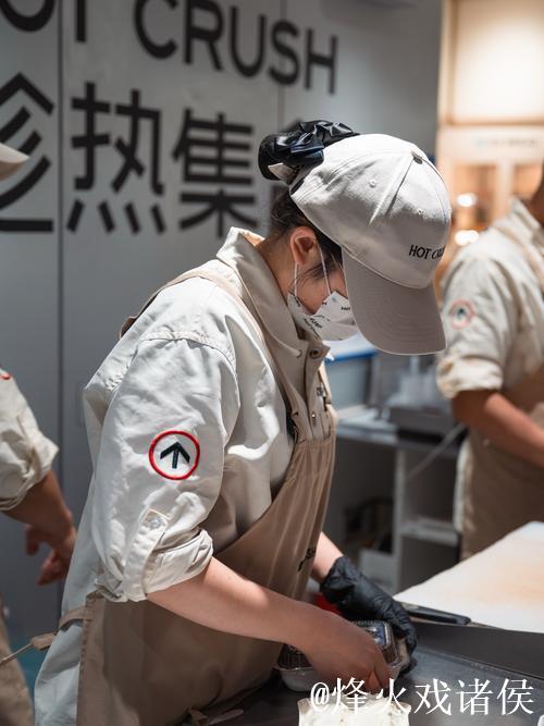 多特蒙德俱乐部员工去超市“打零工”